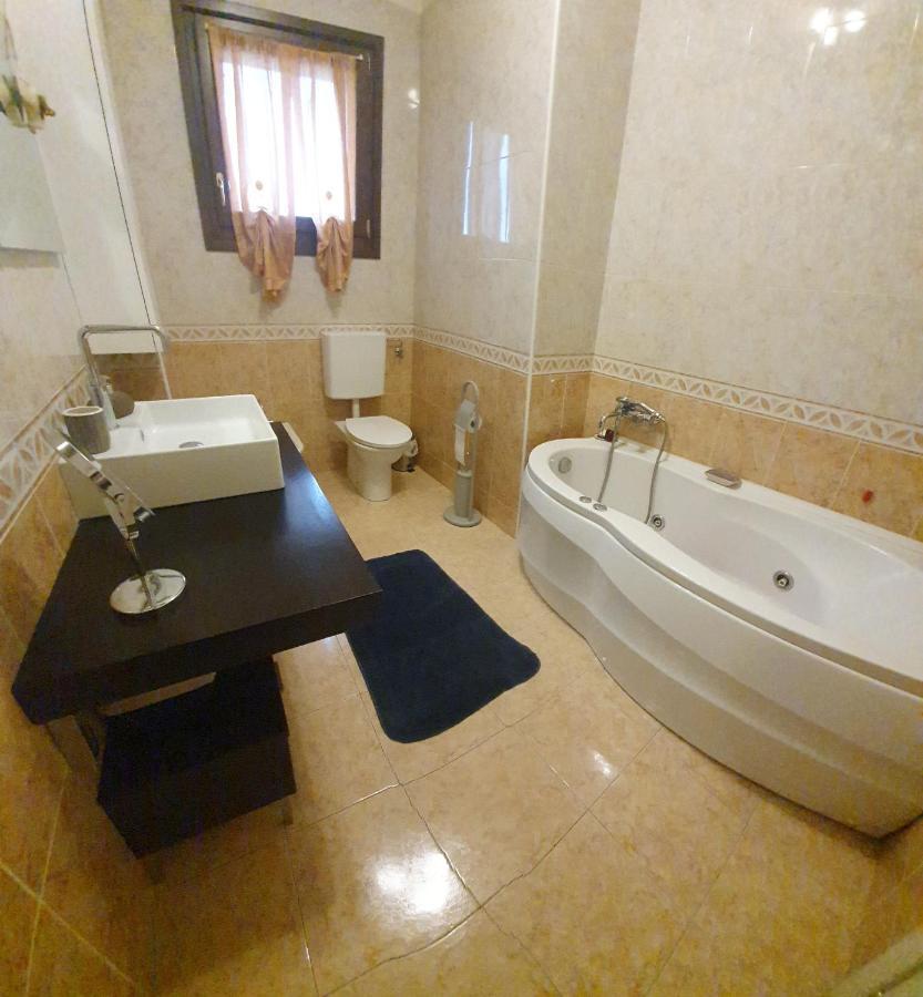 Casa Cristina Daire Parma Dış mekan fotoğraf